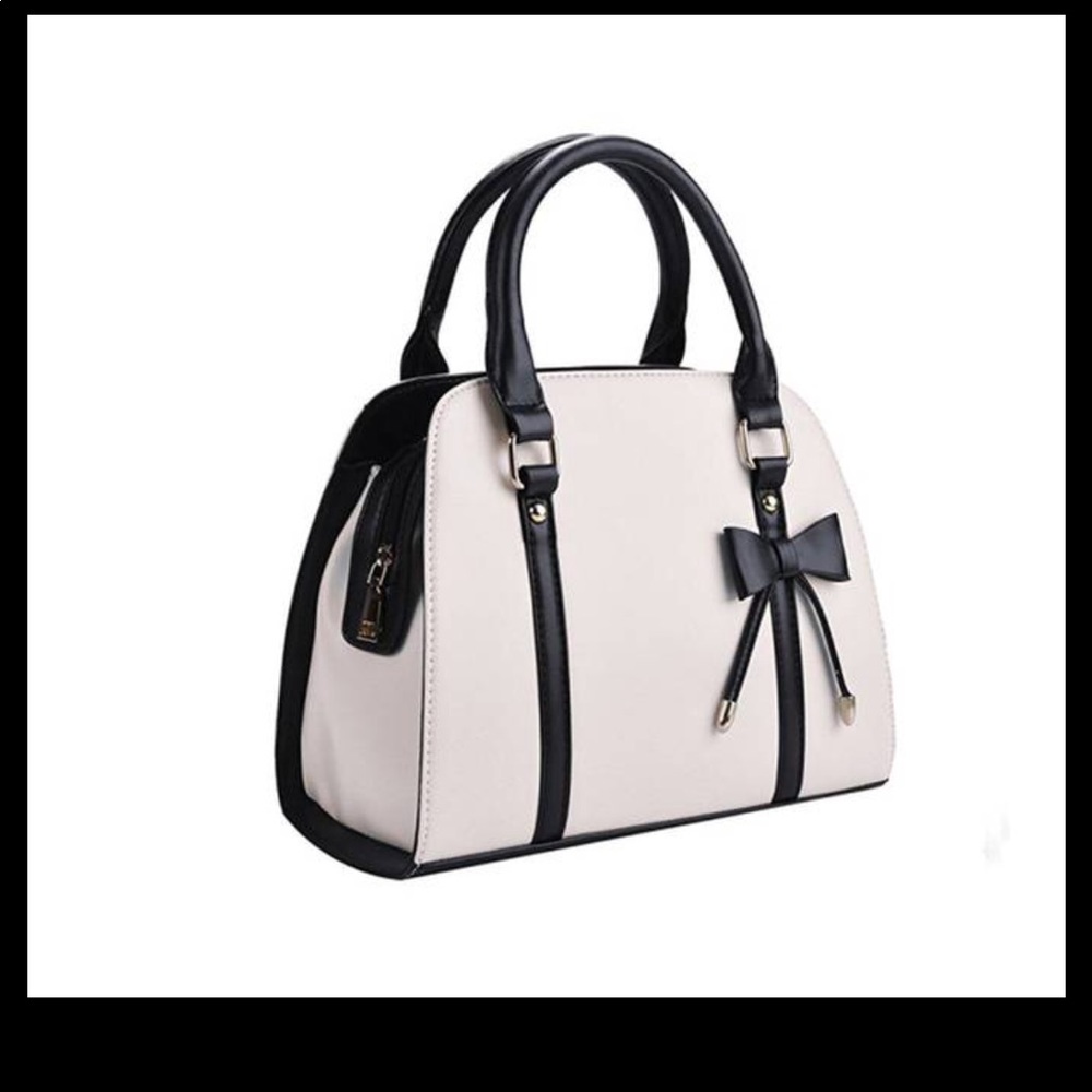 Little bow beige purse